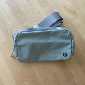 Lululemon Silver Drop Everywhere Belt Bag